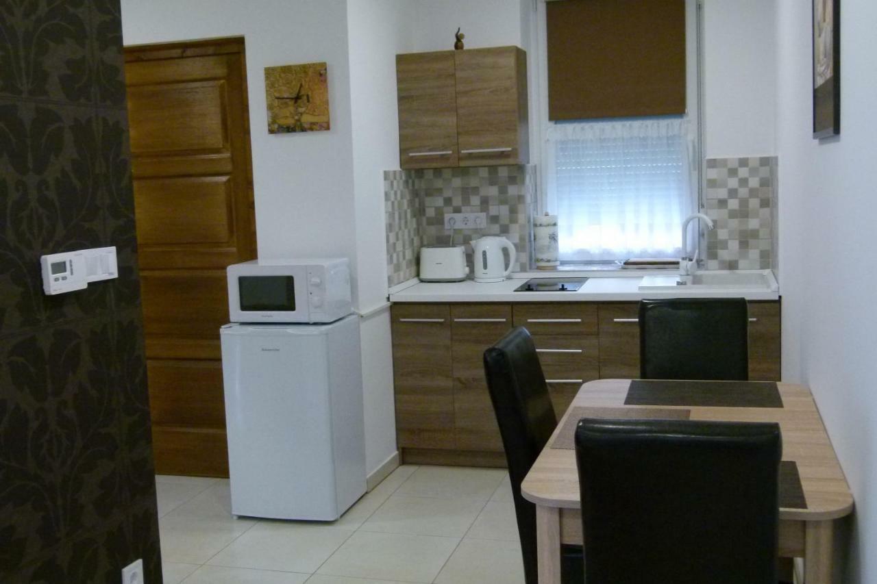 Wolf House Apartman Zalaegerszeg Exterior foto