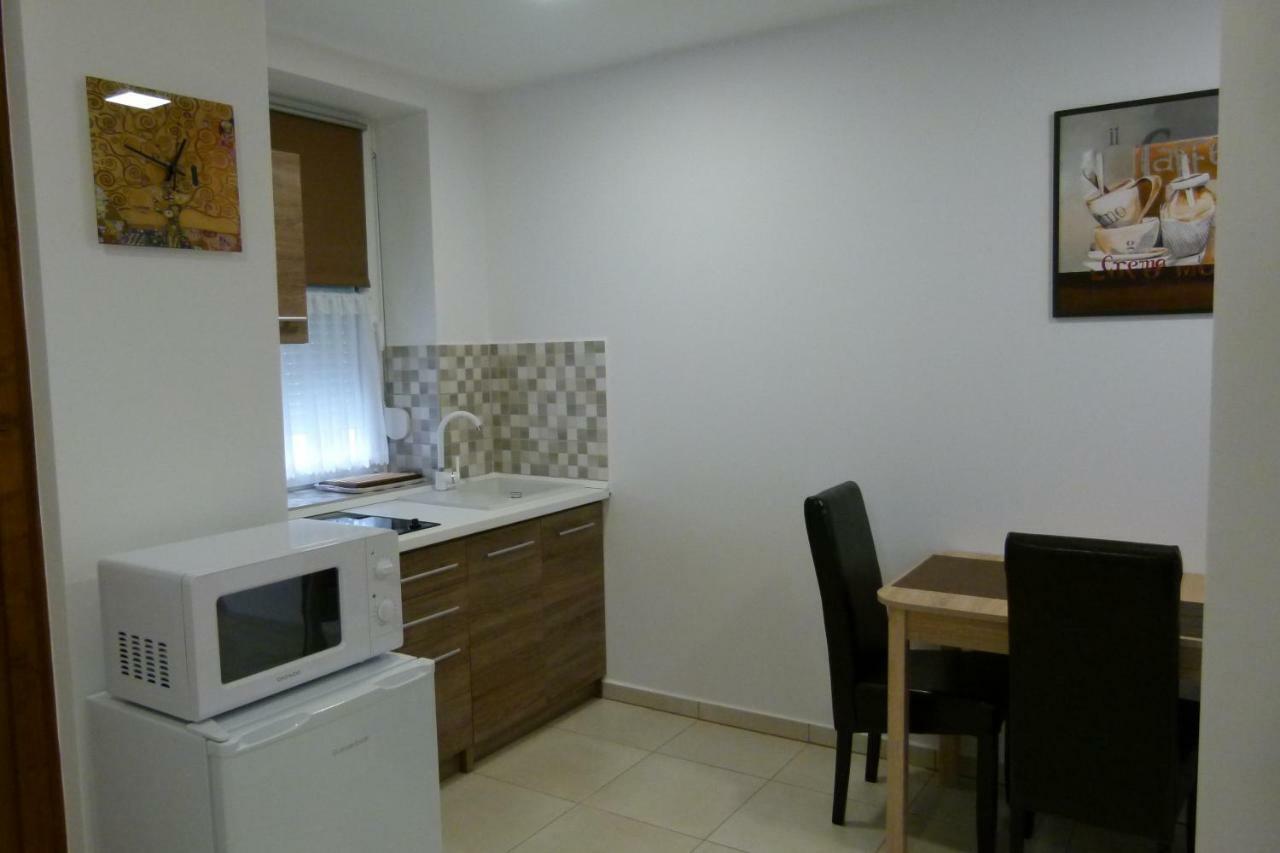 Wolf House Apartman Zalaegerszeg Exterior foto